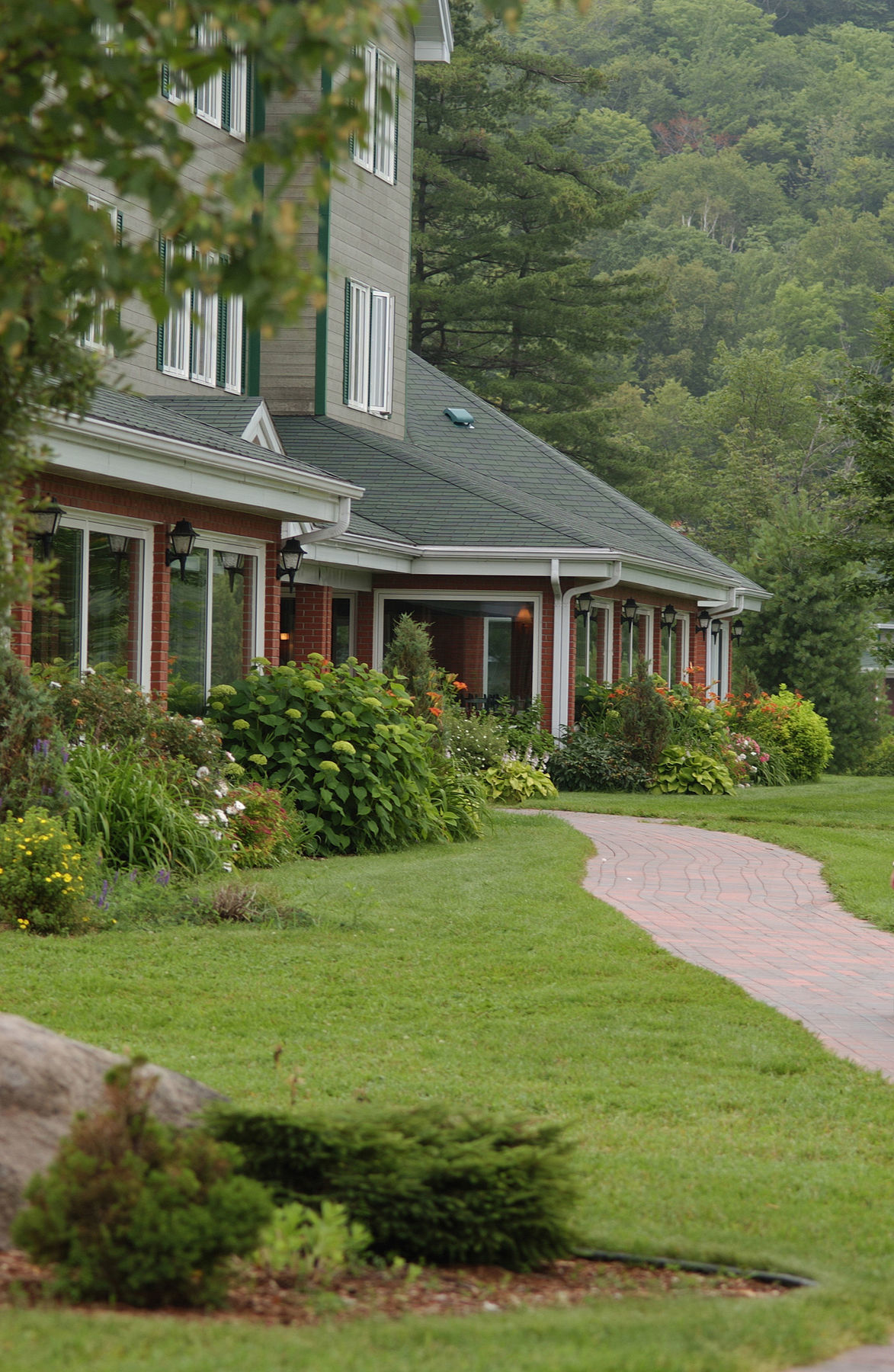 Auberge Du Lac-A-L'Eau-Claire Saint-Alexis-des-Monts Luaran gambar