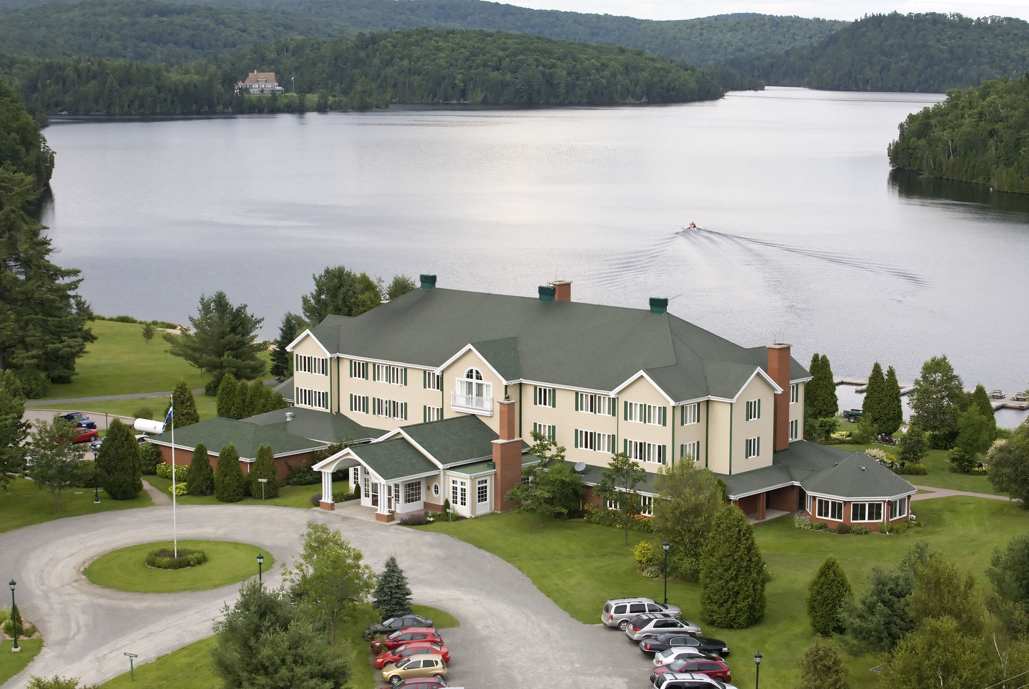 Auberge Du Lac-A-L'Eau-Claire Saint-Alexis-des-Monts Luaran gambar