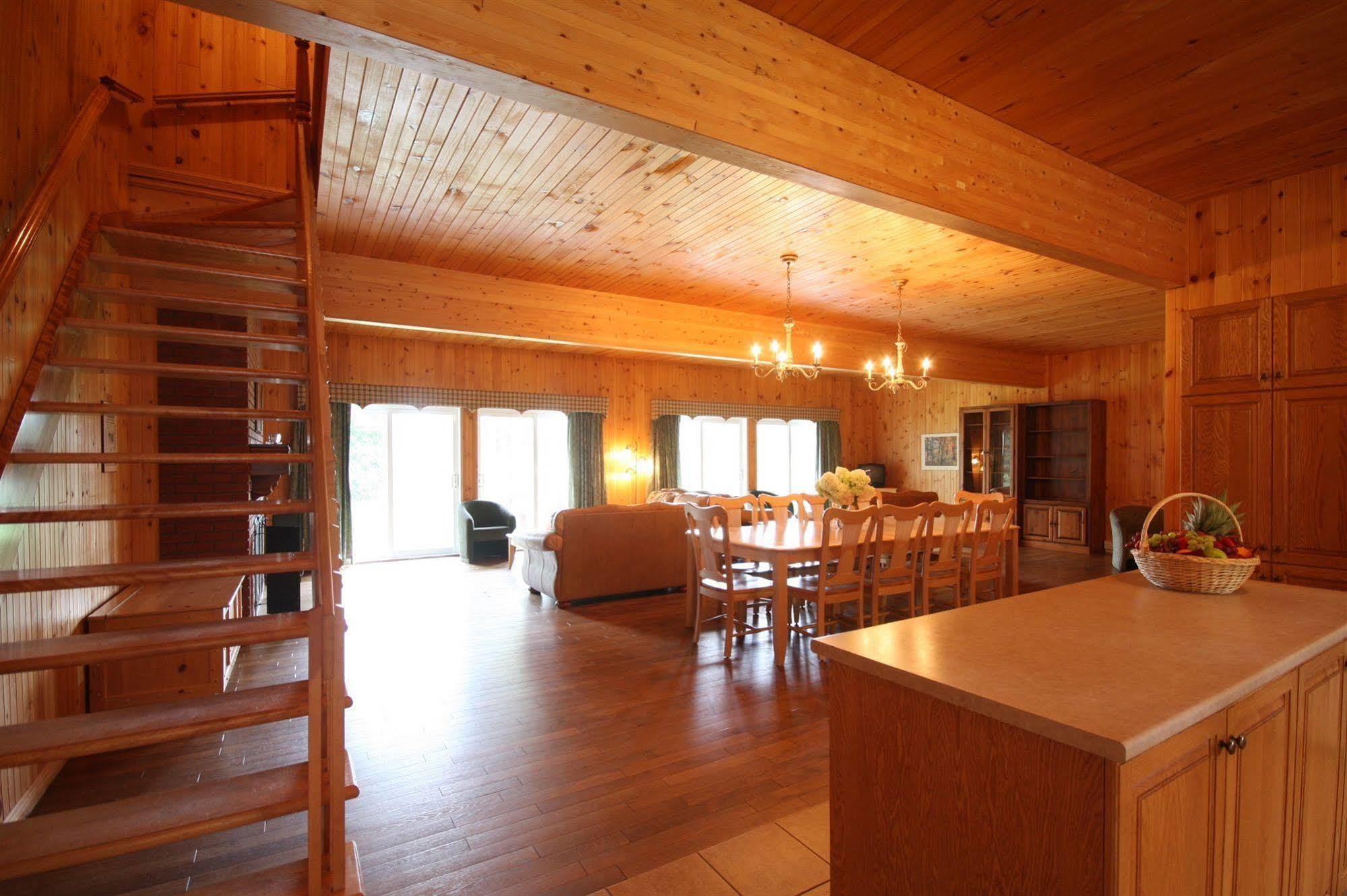 Auberge Du Lac-A-L'Eau-Claire Saint-Alexis-des-Monts Luaran gambar