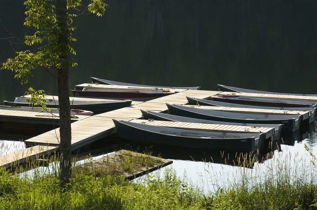 Auberge Du Lac-A-L'Eau-Claire Saint-Alexis-des-Monts Luaran gambar